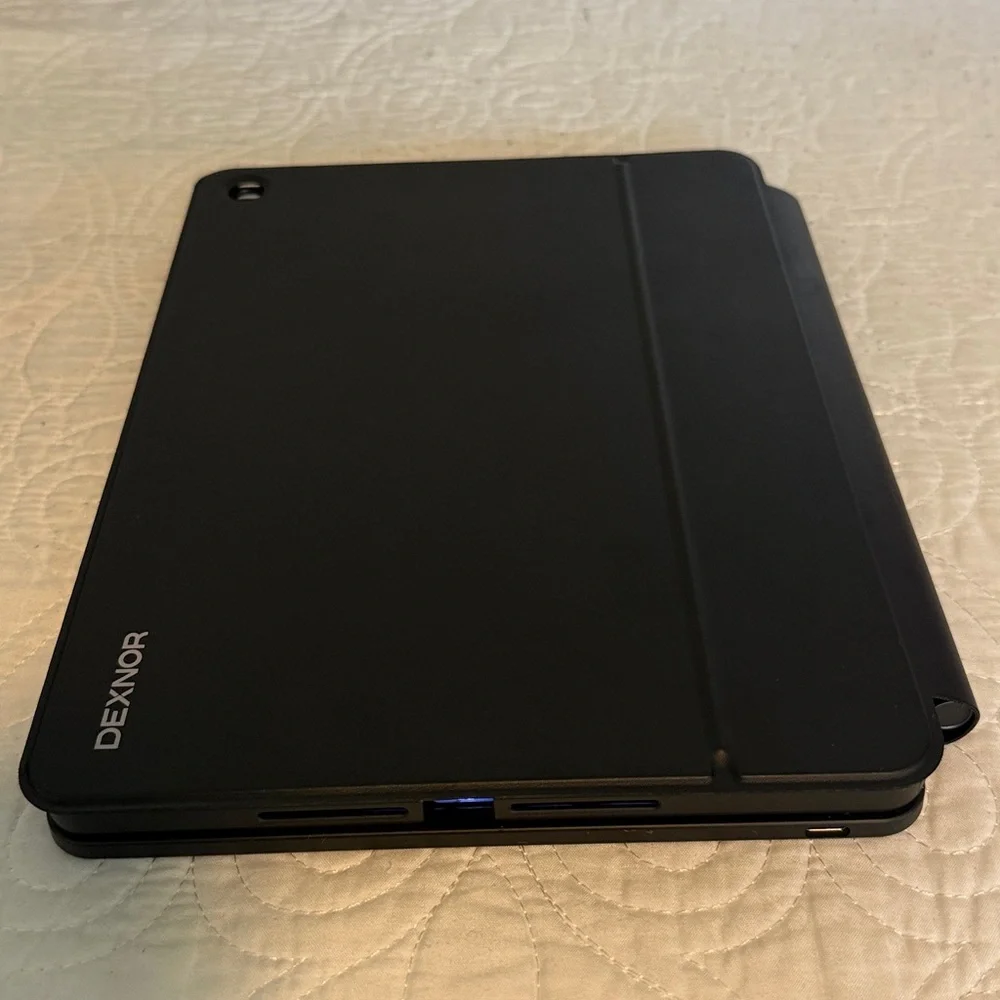 Dexnor for iPad 9th/8th/7th Gen Floating Keyboard - like new - Picture 7 of 9